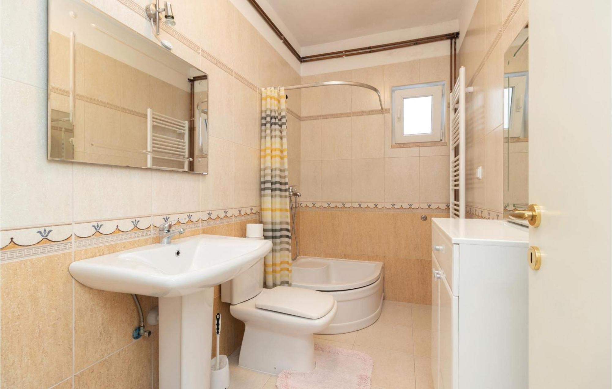 1 Bedroom Stunning Apartment In Zadar Ngoại thất bức ảnh