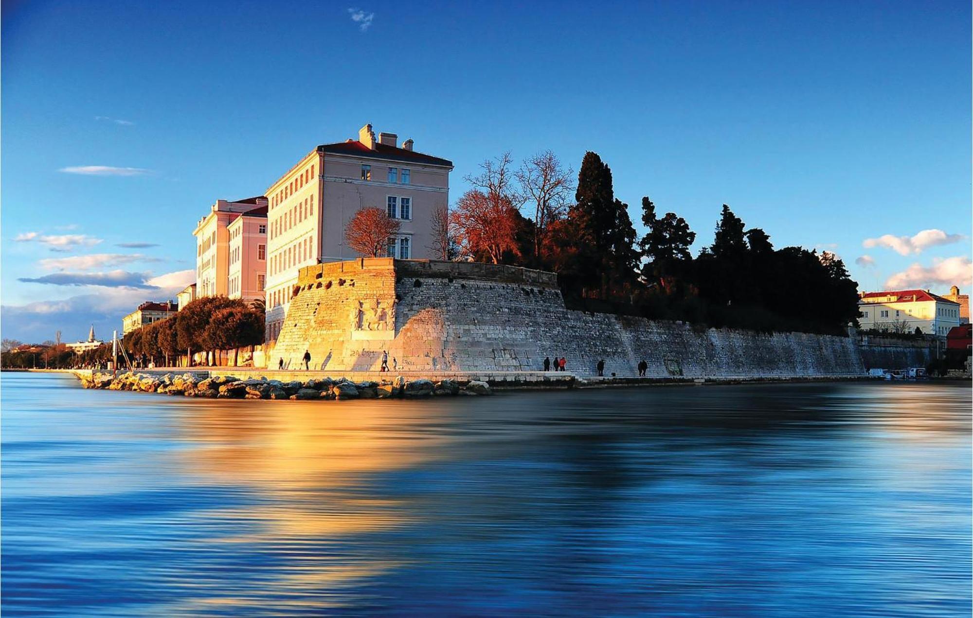 1 Bedroom Stunning Apartment In Zadar Ngoại thất bức ảnh