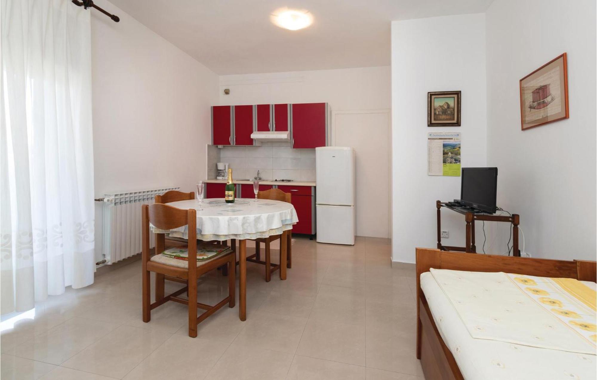 1 Bedroom Stunning Apartment In Zadar Ngoại thất bức ảnh