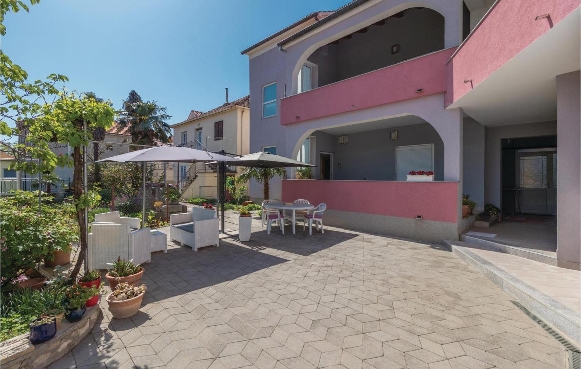 1 Bedroom Stunning Apartment In Zadar Ngoại thất bức ảnh